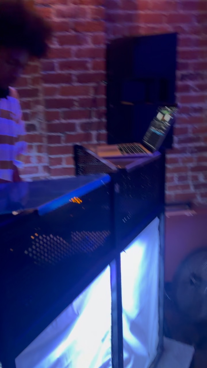 DJ D-Ron sound and booth setup